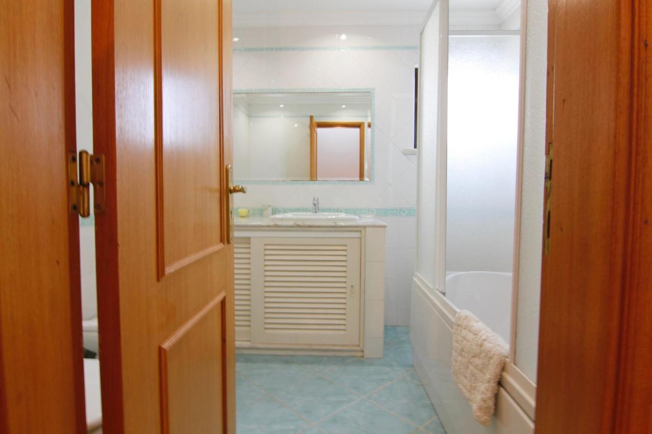 Lovelystay - Alto Dos Calicos 2Br House With Garden Albufeira Bagian luar foto